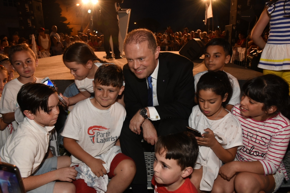 Muscat mdawwar bit-tfal f'Ħal Qormi | Ritratt Chris Mangion