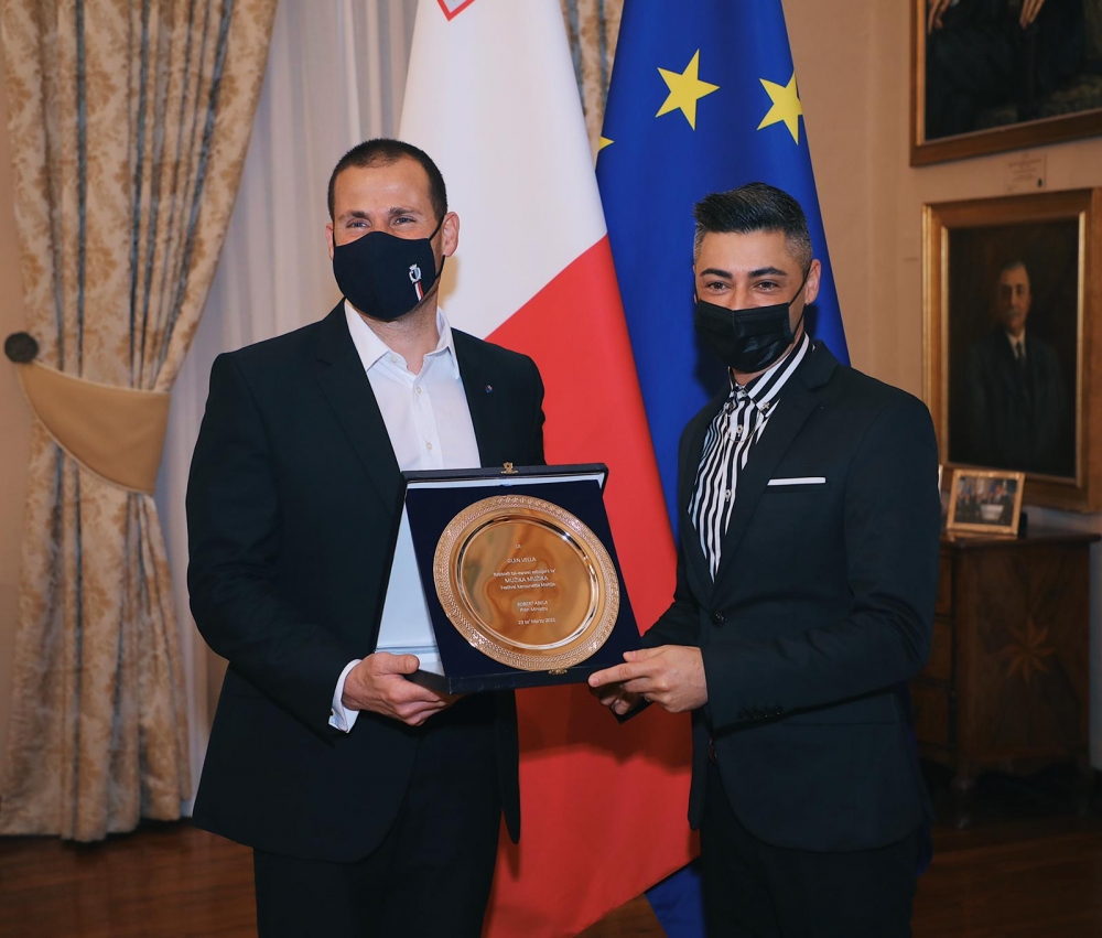 Il-PM Abela jilqa' lil Glen Vella Kastilja