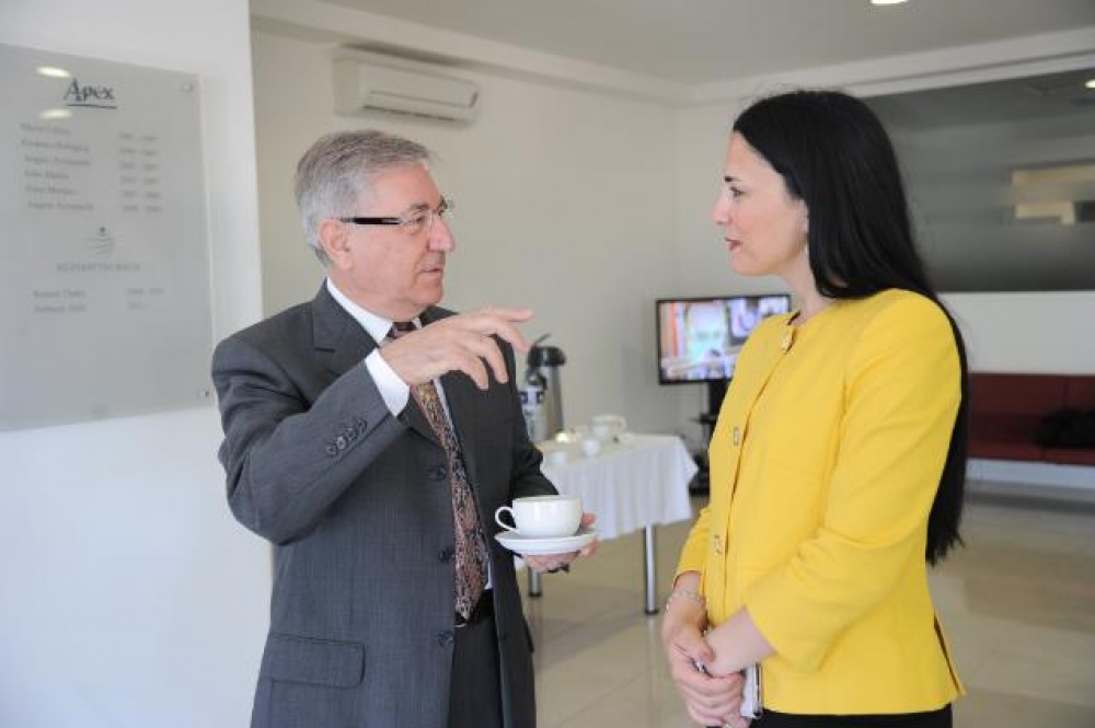 Il-Kummissarju Ewropew Karmenu Vella ma' Andreina Fenech Farrugia