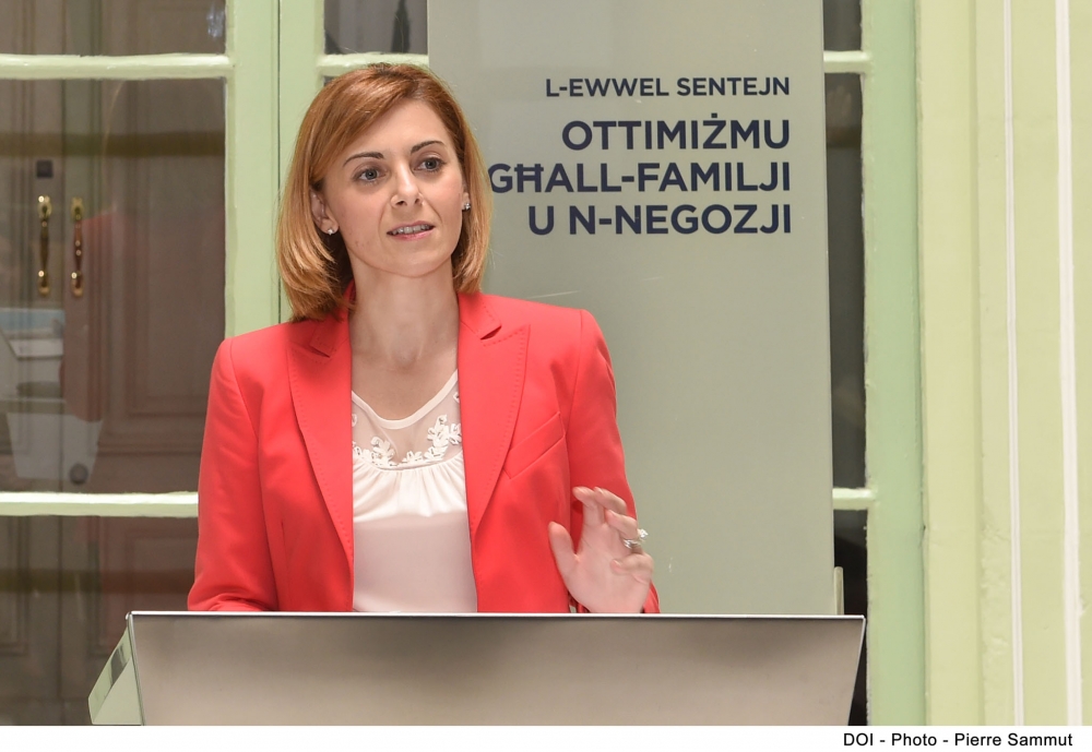 Justyne Caruana waqt it-tnedija tal-Istrateġija Nazzjonali għad-Dimensja 