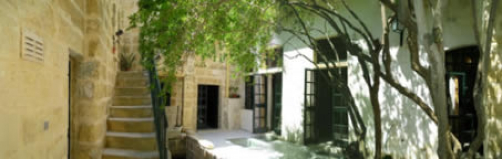 Il-bini taċ-Ċentru f'Bormla