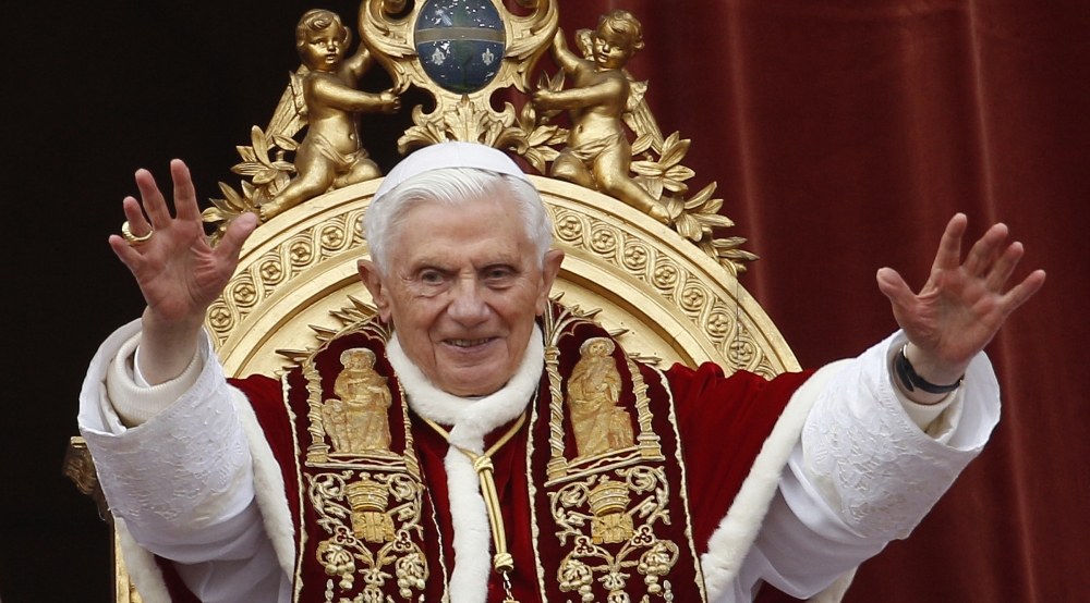 Il-Papa Emeritu Benedettu kien kisser 'grupp ta' gays' fil-Vatikan