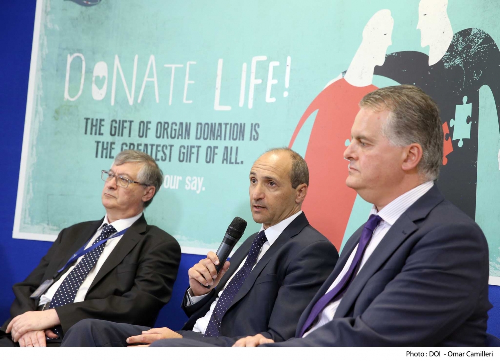 Reġistru li jorbot id-deċiżjoni li tkun ħadet il-persuna matul ħajjitha