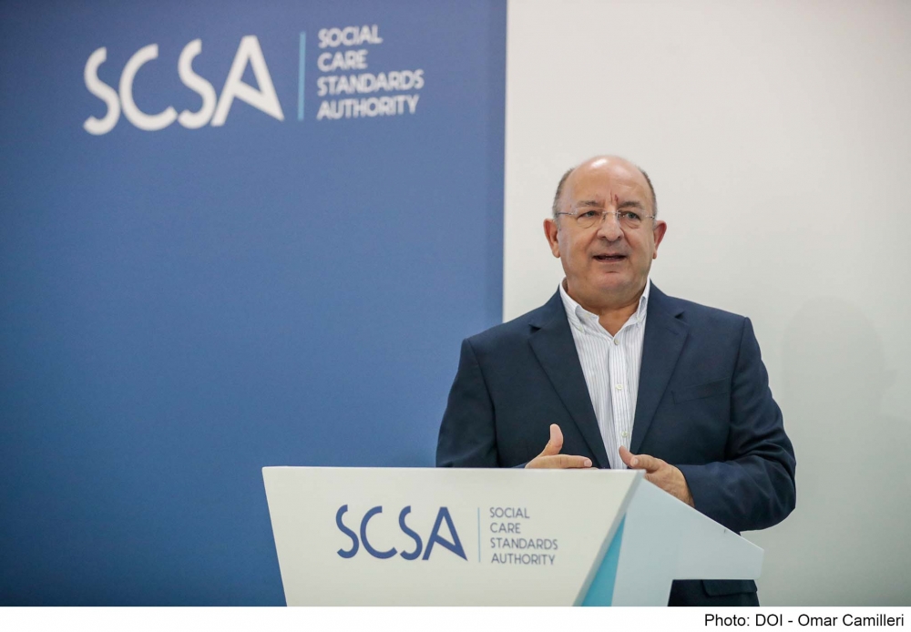 Il-Ministru Michael Farrugia