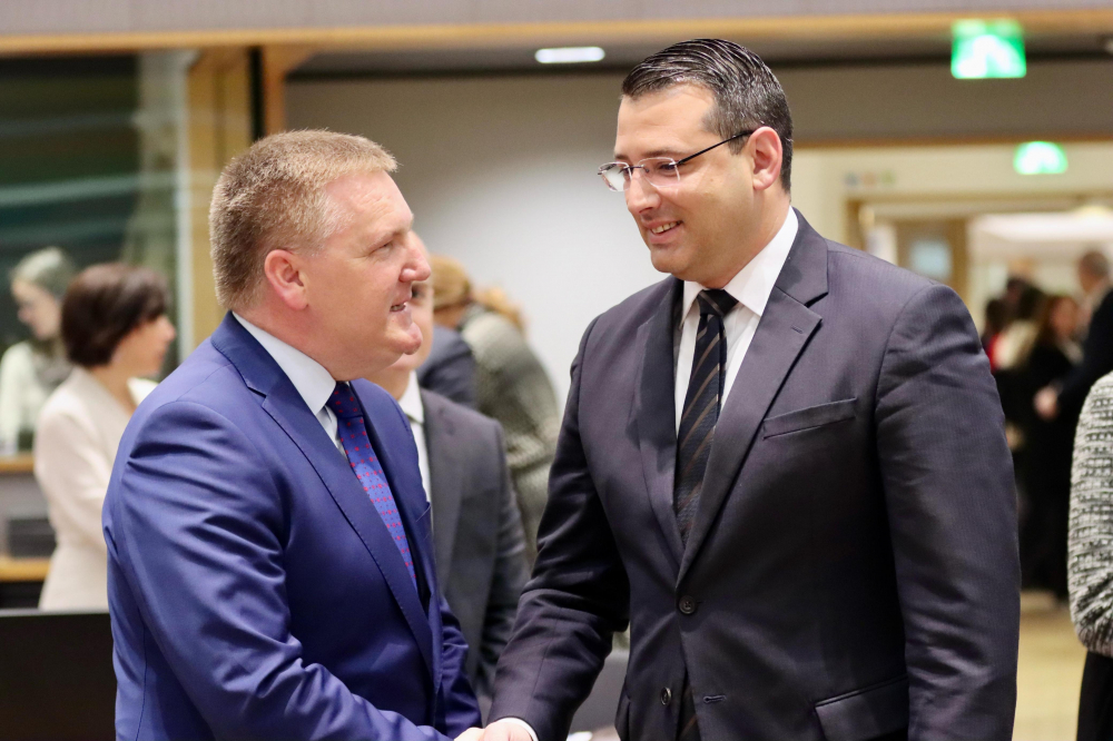 L-istati membri jisħqu dwar il-koordinament u l-importanza tal-karta tad-drittijiet fundamentali tal-UE
