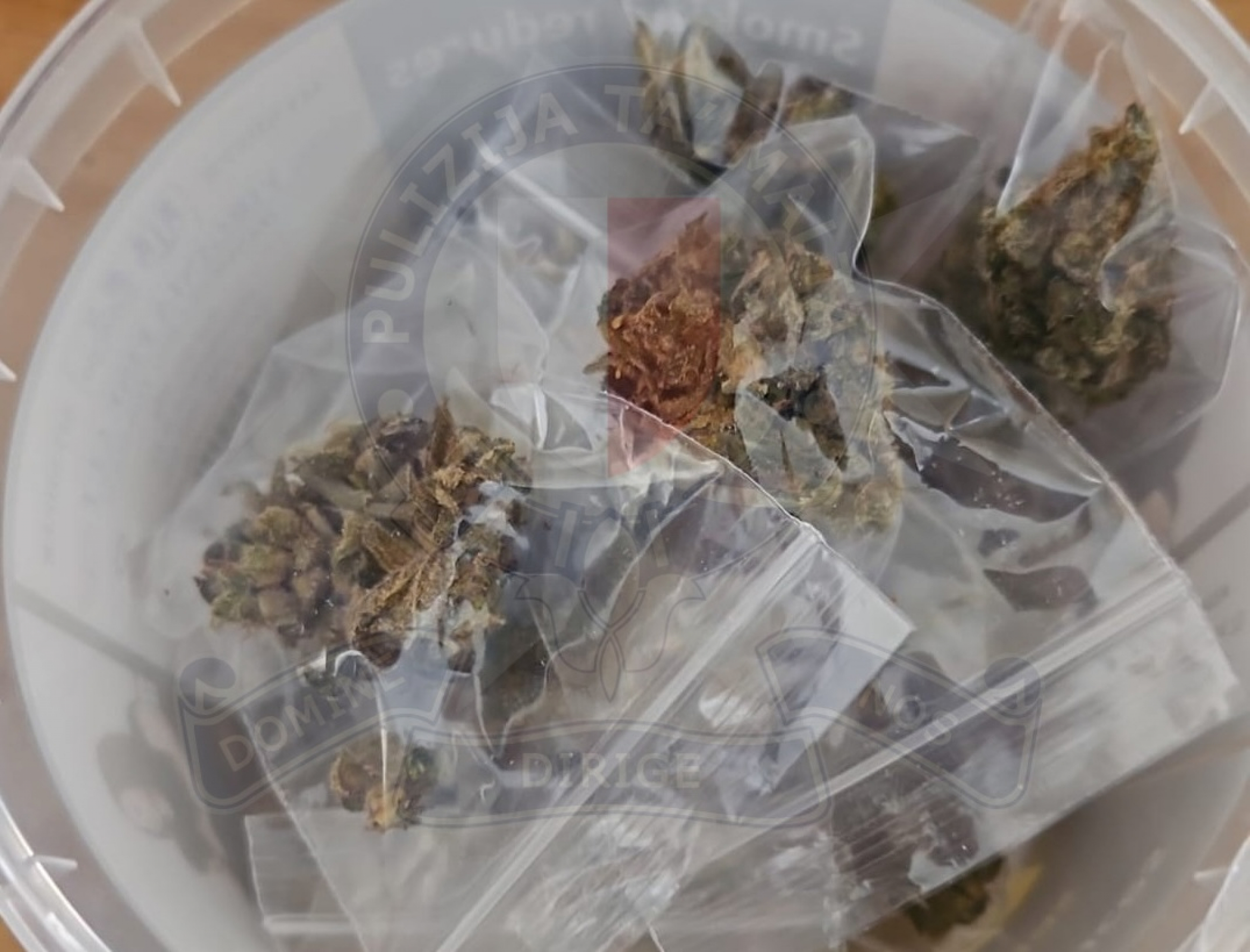 Tliet irġiel arrestati wara sejba ta’ pjanti tal-kannabis f’Marsalforn