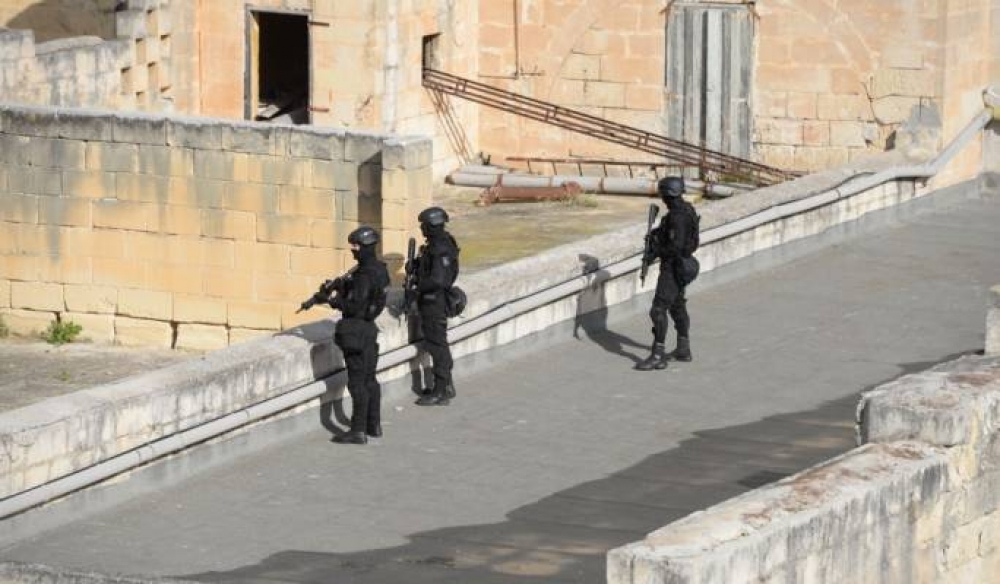 Pulizija jagħmlu r-rondi fiż-żona tal-Marsa issiġġillata