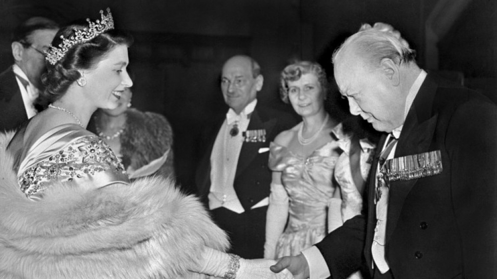 Ir-Reġina Eliżabetta mal-Prim Ministru Winston Churchill