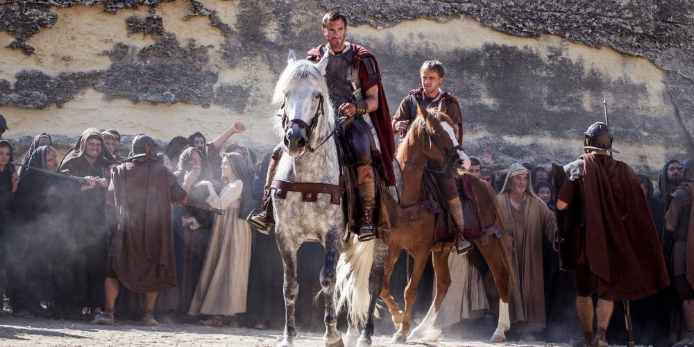Joseph Fiennes u Tom Felton waqt xena fil-fortizza Manoel