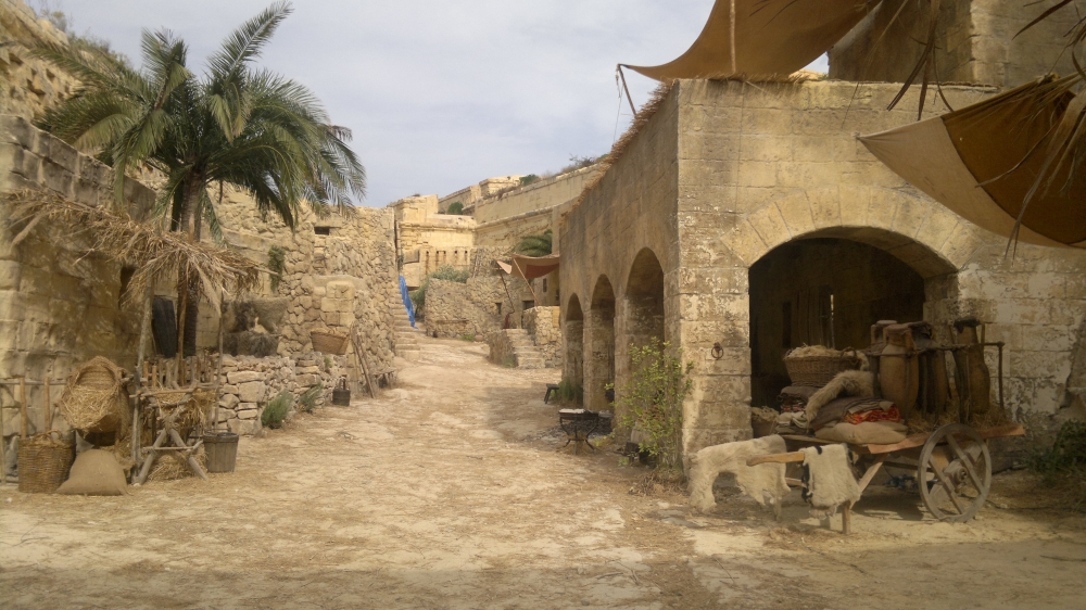 Triq f'Jerusalem? Le, villaġġ mibdi fil-foss tal-fortizza Manoel