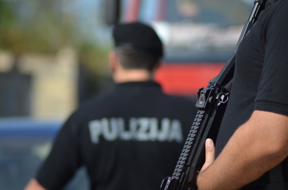 Ingħataw ordni li fl-ebda ħin ma jistgħu jieqfu f’xi ħanut biex jitrejqu
