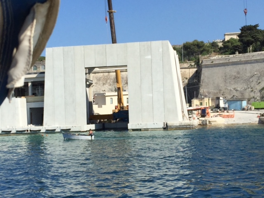 Il-bażi l-ġdida tal-AFM li għattiet parti mill-veduta tas-swar