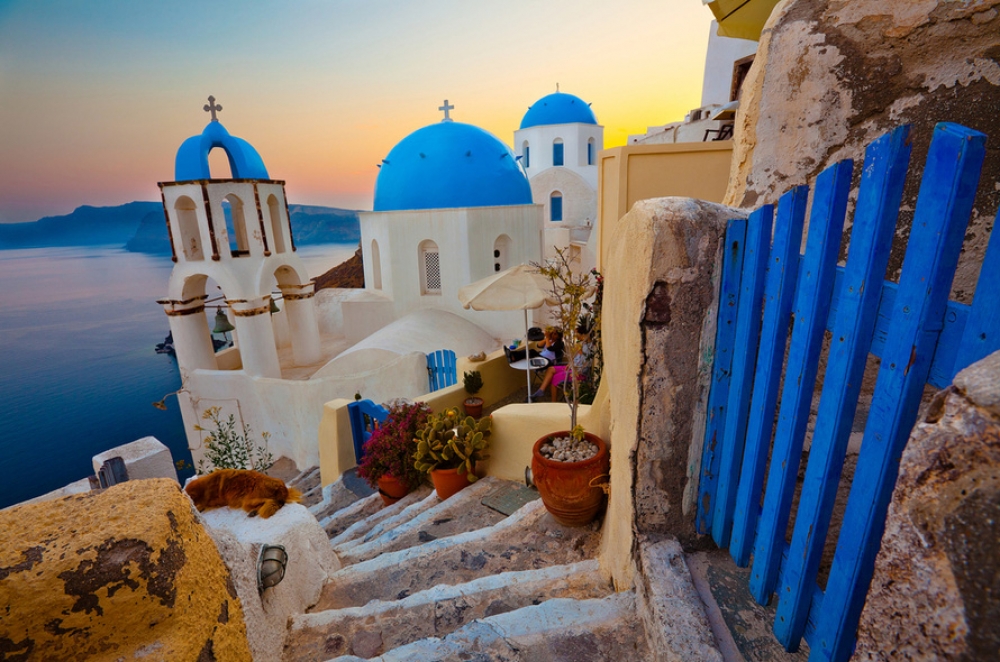 Veduta pittoreska tal-gzira ta’ Santorini, fil Greċja