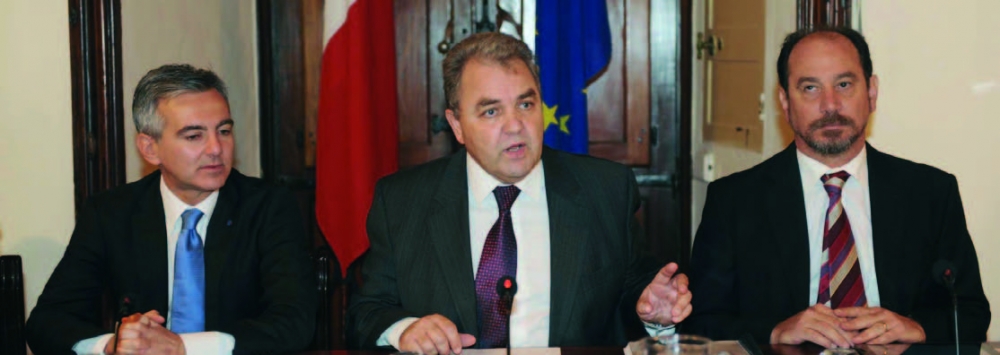 Simon Busuttil, Anġlu Farrugia u Godfrey Farrugia 