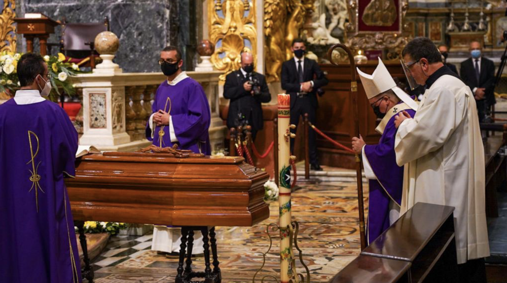 Mumenti mill-quddiesa tal-funeral tal-Professur Oliver Friggieri