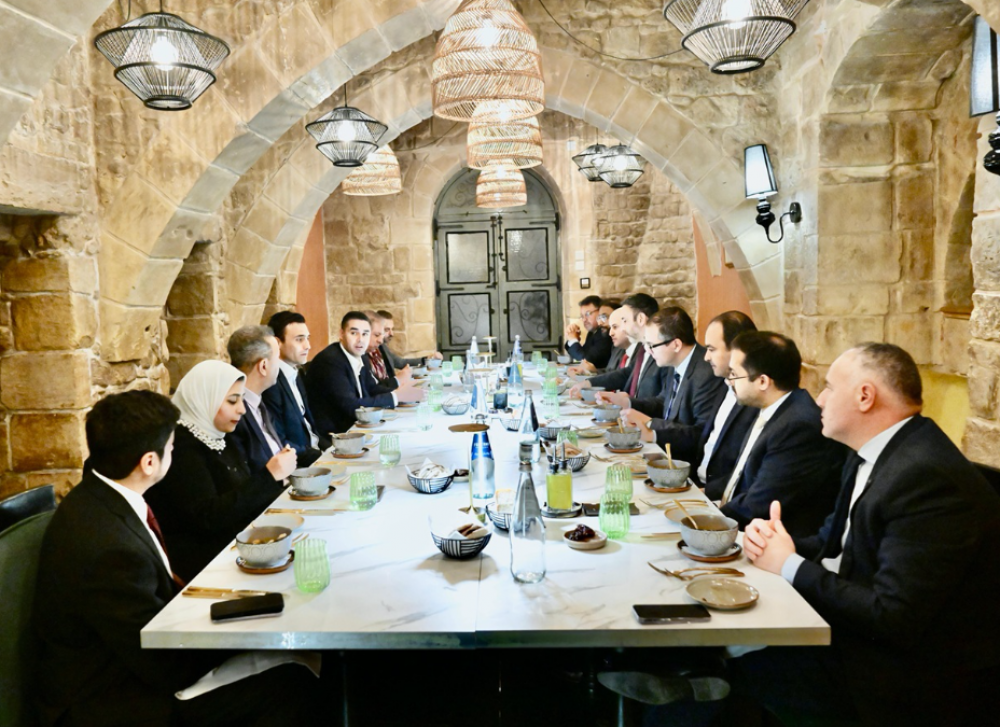 Il-Ministru tal-Affarijiet Barranin jospita ikla tal-Iftar għal rappreżentanti mid-dinja Għarbija