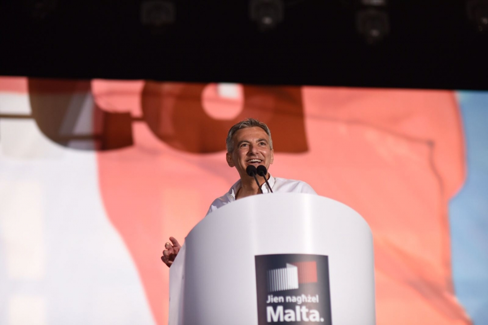 Simon Busuttil jindirizza lill-massa ta' nies fuq il-fosos tal-Furjana | Ritratt James Bianchi