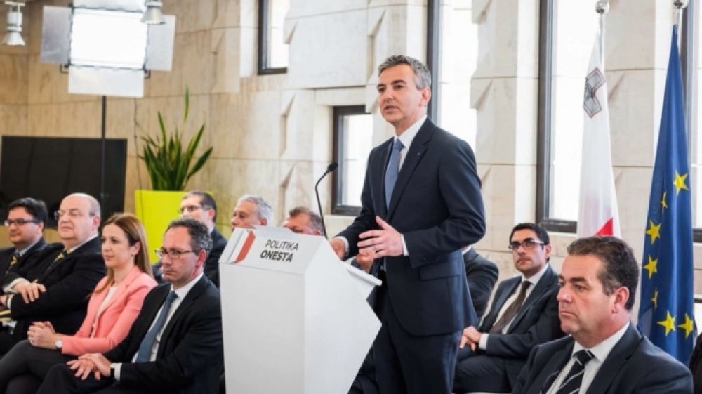 Simon u l-Grupp Parlamentari jitilqu 'l barra mill-Parlament