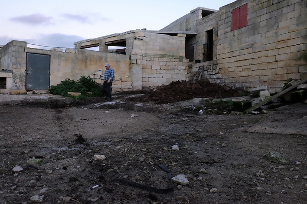 Anthony Caruana qrib il-kamra fejn kienu nagħaġ. Ritratt Chris Mangion