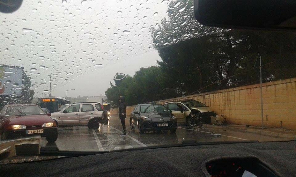 Ix-xita tikkawża inċidenti u l-inċidenti aktar traffiku