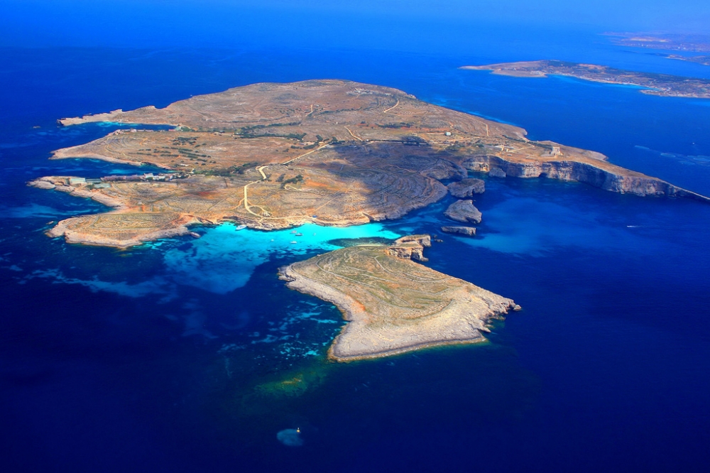 Kien qed jgħum il-barra mill-Blue Lagoon