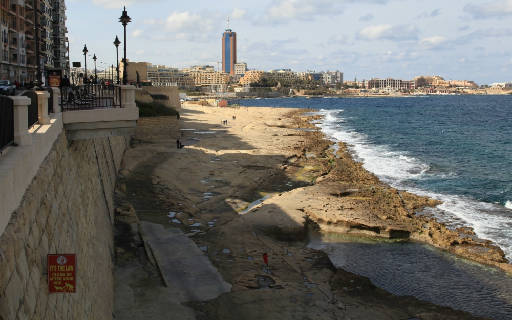 Waqgħa ta' madwar sular fi Triq it-Torri