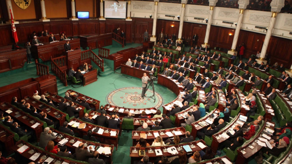 L-isparar sar viċin il-Parlament tat-Tuneżija