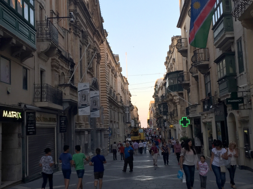 Triq ir-Reppubblika - it-triq prinċipali tal-Belt