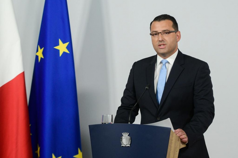 Il-Ministru Jonathan Attard