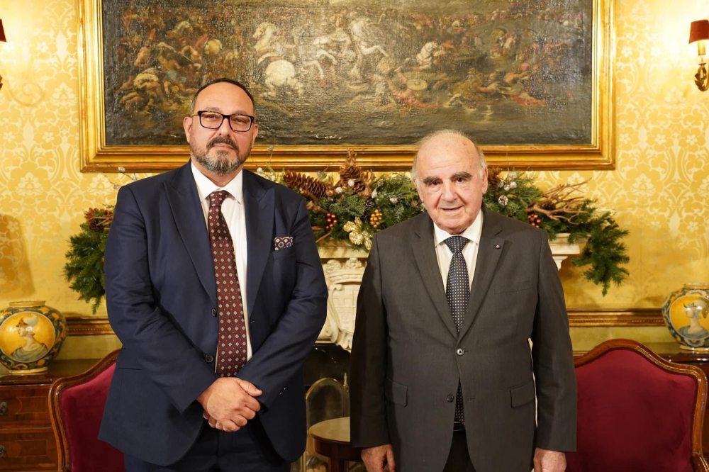 L-Ambaxxatur mal-President Emeritus George Vella
