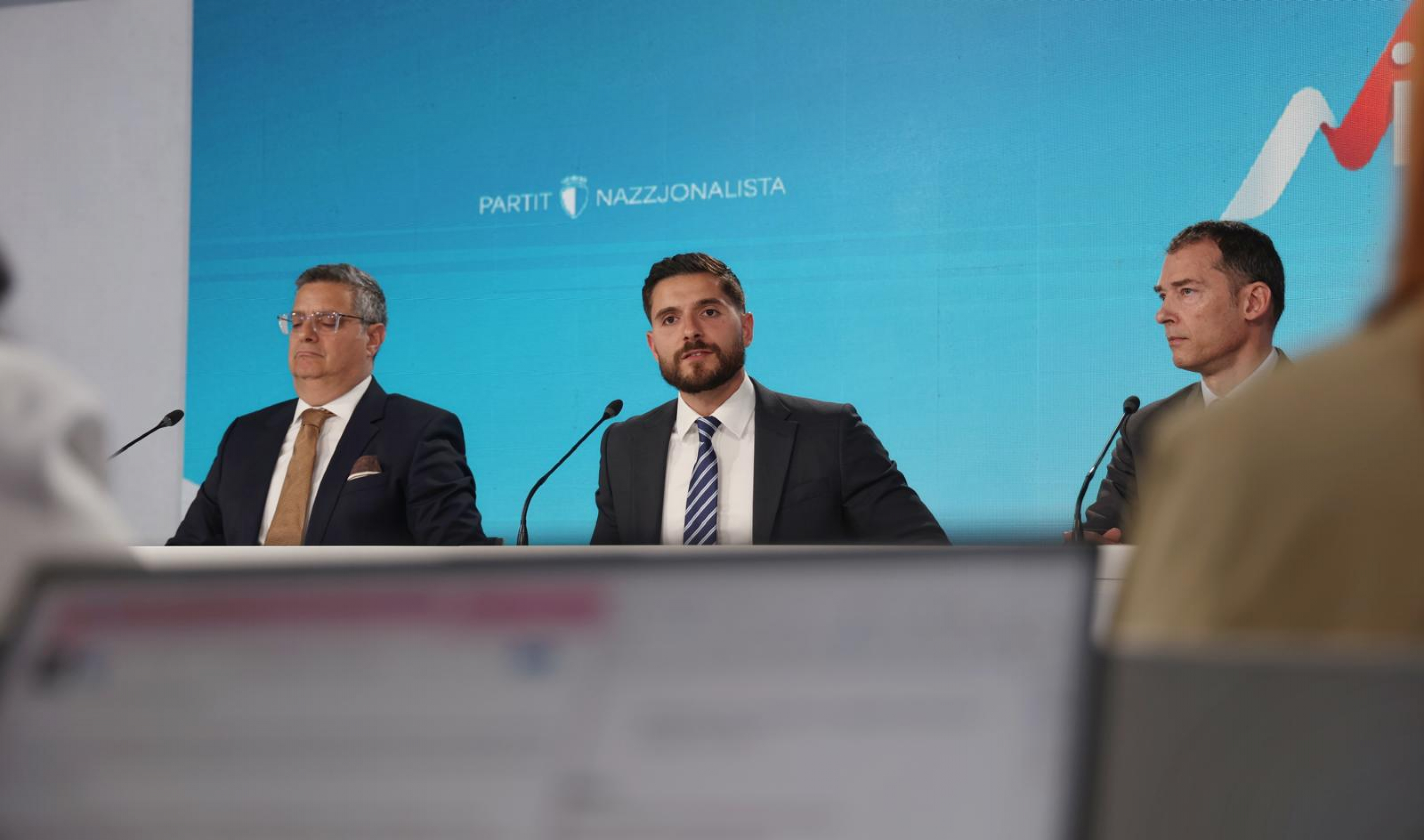 Borg iwiegħed tnaqqis fit-taxxi u eżenzjonijiet ġodda fuq wirt, overtime u donazzjonijiet