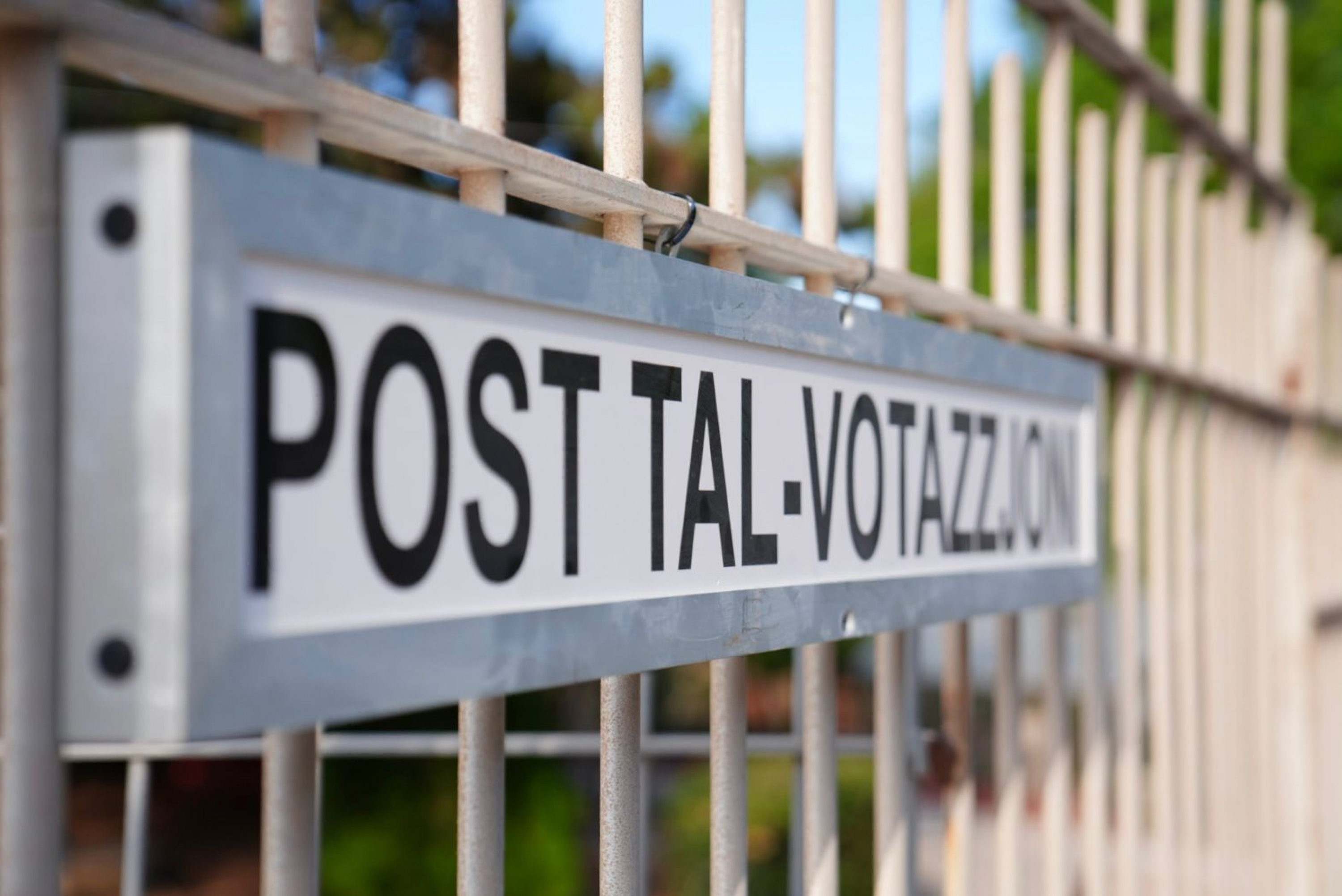 Il-votazzjoni tagħlaq hekk kif il-kaxxi tal-voti jibdew jittieħdu n-Naxxar