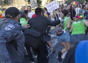 (Ritratti) Lesbjana ta' 16-il sena maqtula b'daqqa ta' sikkina fil-gay pride march f'Israel