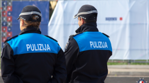 Żewġ turisti Ġermaniżi arrestati wara li tellgħu filmati ta’ sewqan perikoluż fuq il-midja soċjali