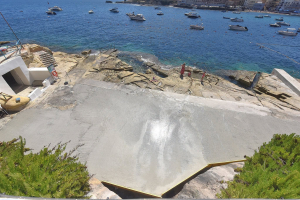Għaqdiet Għawdxin jitolbu spjegazzjoni dwar siment imferra fuq il-blat f'Marsalforn