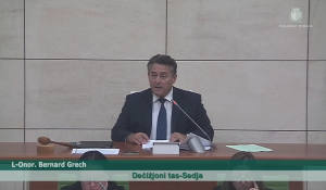 Bernard Grech jiddeċiedi li kliem Abela dwar Alex Borg ma kienx jammonta għal intenzjoni ħażina