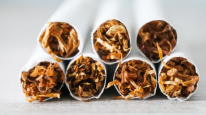 ‘Ġenerazzjoni ħielsa mit-tipjip’: Fir-Renju Unit, projbizzjoni tas-sigaretti għal min twieled wara l-2009