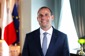 Robert Abela jwiegħed li jwettaq il-manifest elettorali wara r-raba’ rebħa storika tal-PL