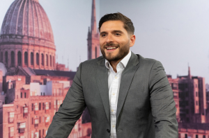 Alex Borg jgħid li se jintroduċi portafolli ġodda għad-deputati Nazzjonalisti