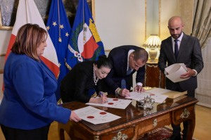 Xoljiment tal-Parlament jiftaħ it-triq għal elezzjoni ġenerali fit-30 ta’ Mejju