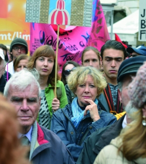 Folla numeruża tattendi għal protesta favur l-ambjent