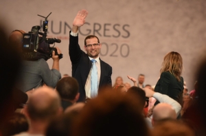 Jitħabbar il-kabinett il-ġdid; Chris Cardona, Joe Mizzi u Anthony Agius Decelis jibqgħu bla portafoll