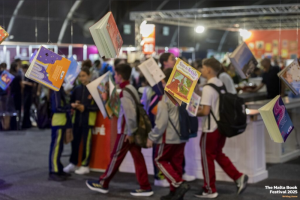 Avventura, maġija, u doża realtà