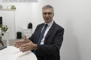 Robert Abela se jinnomina lil Carmelo Abela bħala Speaker tal-Kamra