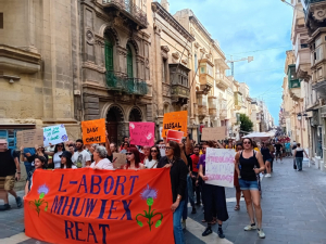 In-nisa jistħoqqilhom kura tas-saħħa, ‘mhux data tal-qorti,’ tgħid attivista favur l-abort