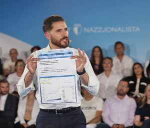 Alex Borg jakkuża lill-Gvern li qed “jaħbi” ċifri tad-dejn waqt attività fin-Naxxar