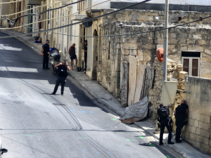 Tiri f'San Ġiljan waqt operazzjoni tal-pulizija