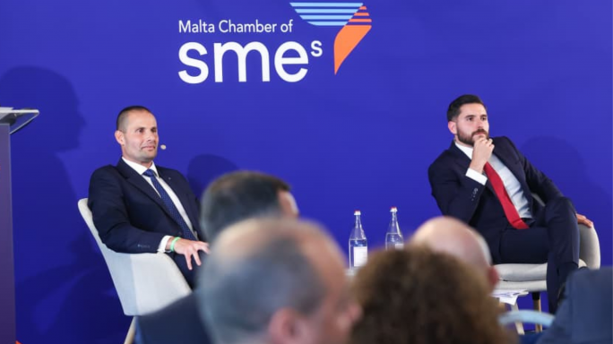 Tensjoni u argumenti fid-dibattitu bejn Abela u Borg organizzat mill-Kamra tal-SMEs