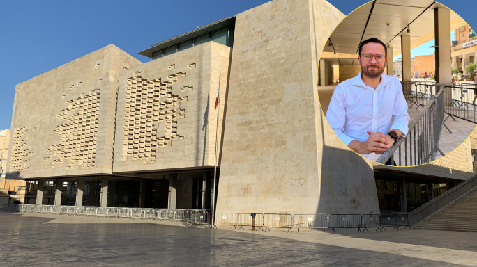 MP tal-PN jgħid li l-Ispeaker qabel li jirrevedi l-barriers quddiem il-Parlament