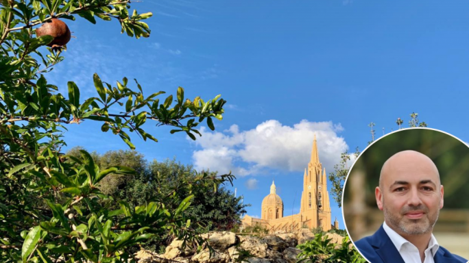 Għajnsielem huwa raħal pittoresk f’Għawdex, magħruf għall-istorja u l-wirt kulturali tiegħu. Ismu ġej minn għajn ta’ ilma li kienet tinstab viċin il-knisja l-antika, u li kienet meqjusa bħala għajn b’qawwa mirakoluża. Storikament, Għajnsielem kellu importanza bħala punt ta’ qagħda qrib il-port tal-Imġarr, b’rabta mal-Kavallieri u l-kummerċ. Il-knisja parrokkjali ddedikata lill-Madonna ta’ Loreto hija simbolu ta’ fidi u arti. Il-villaġġ tal-Milied, magħruf bħala “Bethlehem f’Għajnsielem,” jiġbed ħafna viżitaturi kull sena, u juri l-ispirtu kulturali, reliġjuż, u komunitarju b’saħħtu tar-raħal.    